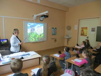 Учитель на уроке провел опыт