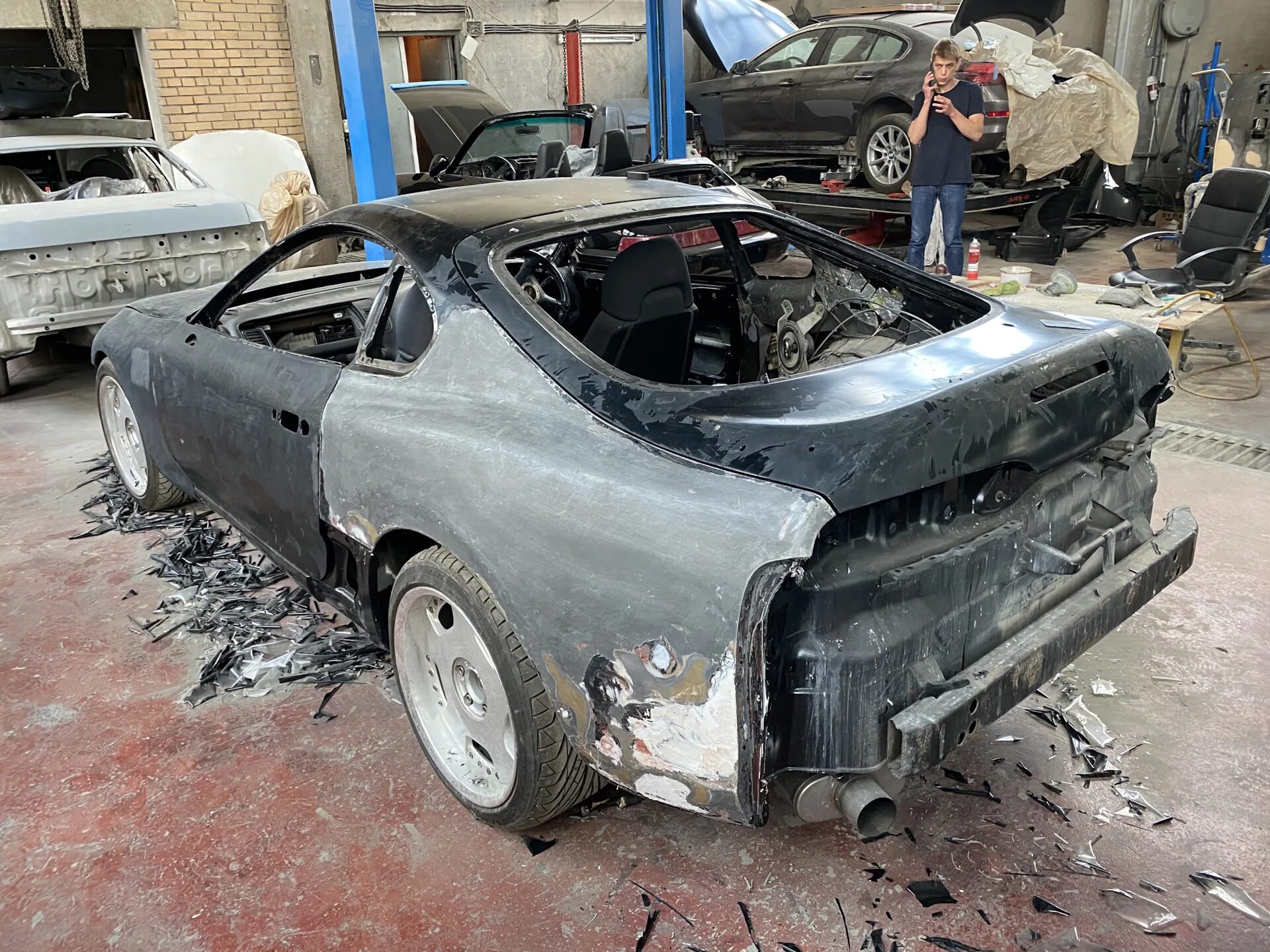 Горящая супра. Разбитая toyota supra. тойота супра сломанная. toyota supra mk3 разбитая.