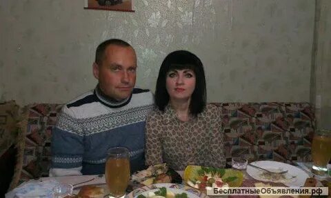 Семейную пару унижают