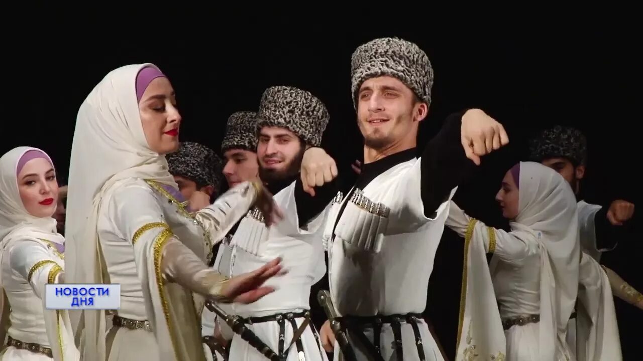 Вайнах групп. Ансамбль вайнах грозный. группа вайнах (ансамбль). ансамбль вайнах 2006. солисты ансамбля вайнах.