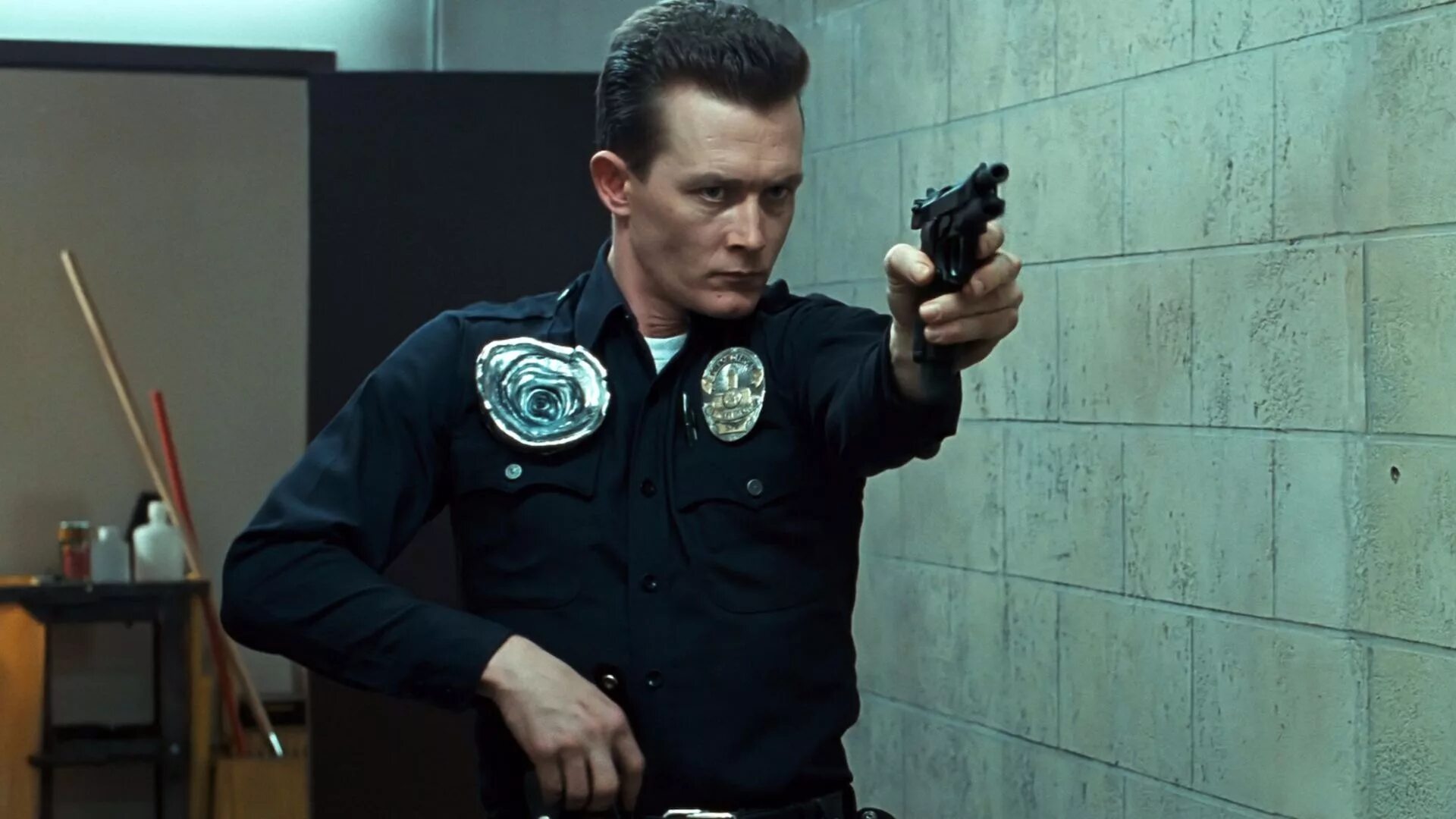 Т1000 роберт патрик сканирование. T 1000 c. Терминатор 2 t1000. Роберт патрик терминатор т 1000. T 1000 c.