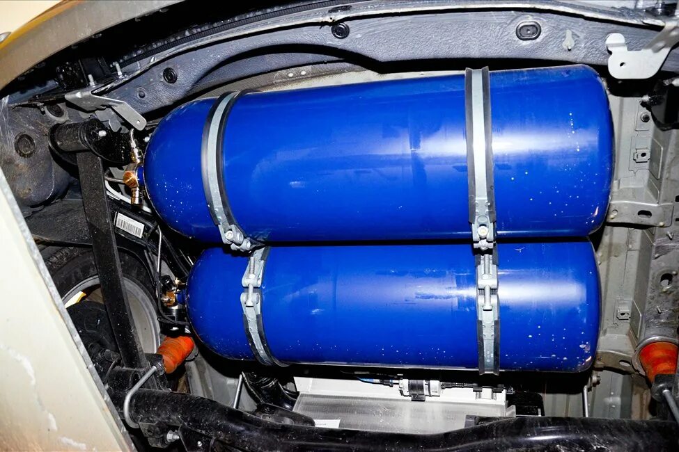 Гбо на фольксваген поло 1. Audi 1. 8t aeb. Фольксваген на газу. Тойота джетта.