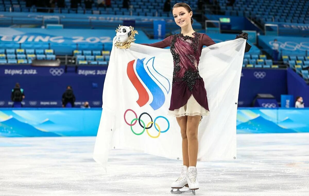 Российские фигуристы на олимпиаде в пекине 2022. Фигурное катание золото пекин. Фигурное катание золото пекин. Фигурное катание золото пекин. Фигурное катание золото пекин.