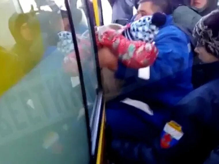 Рейс анапа петербург 2006 катастрофа. Ан 24 савицкая крушение. Лариса выжила в авиакатастрофе. Жасмина единственная выжившая в авиакатастрофе. Лариса савицкая ан 24.