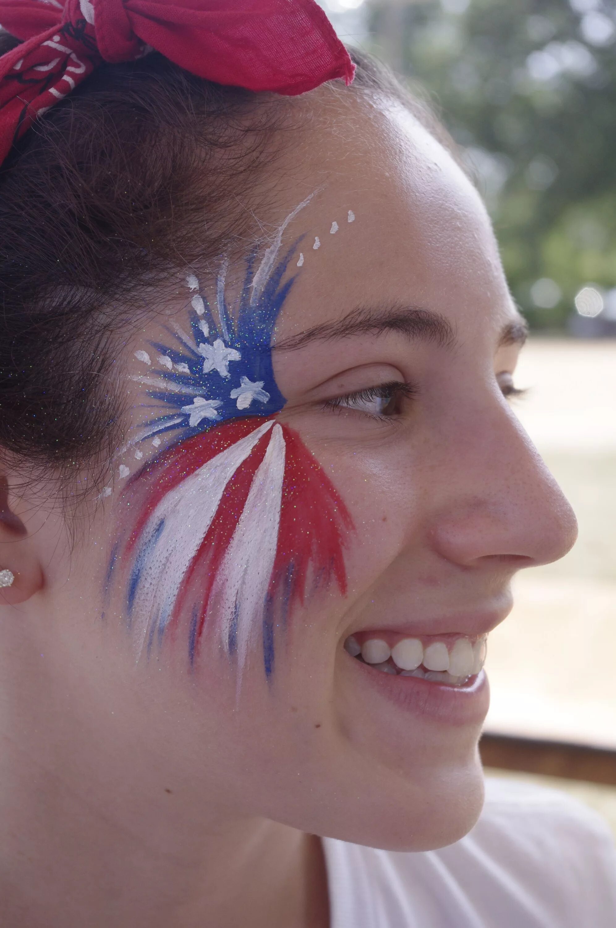 Face paint перевод. Аквагрим на день России. Аквагрим болельщика. Аквагрим на 9 мая для детей. Аквагрим день Победы.