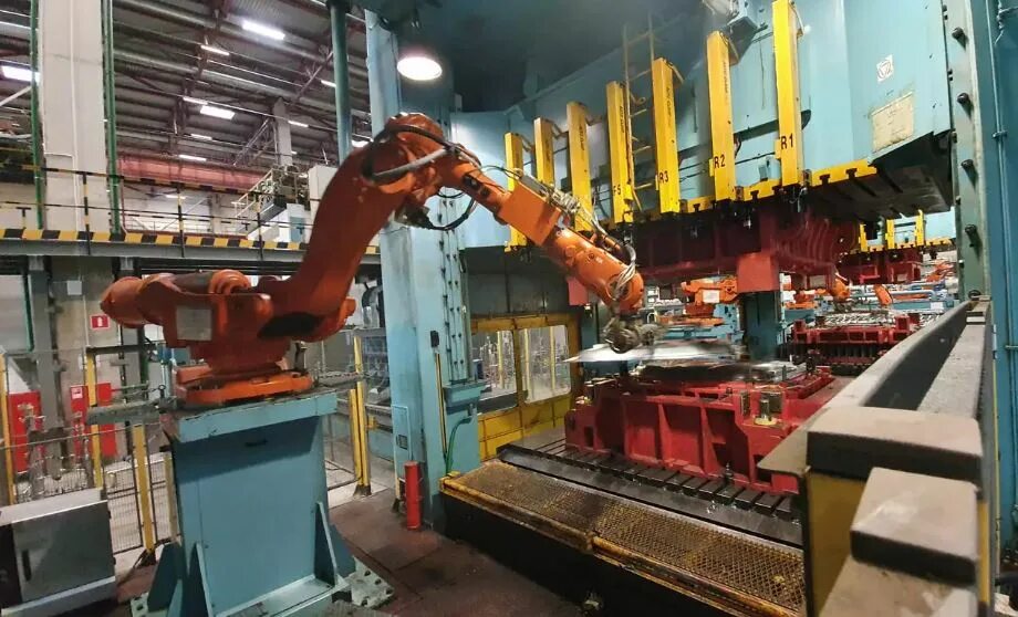 Прессовое автоваз. Прессовое производство автоваз. Прессовый цех автозавод ижевск. Прессовое производство автоваз. Литейный цех 2 севмаш.