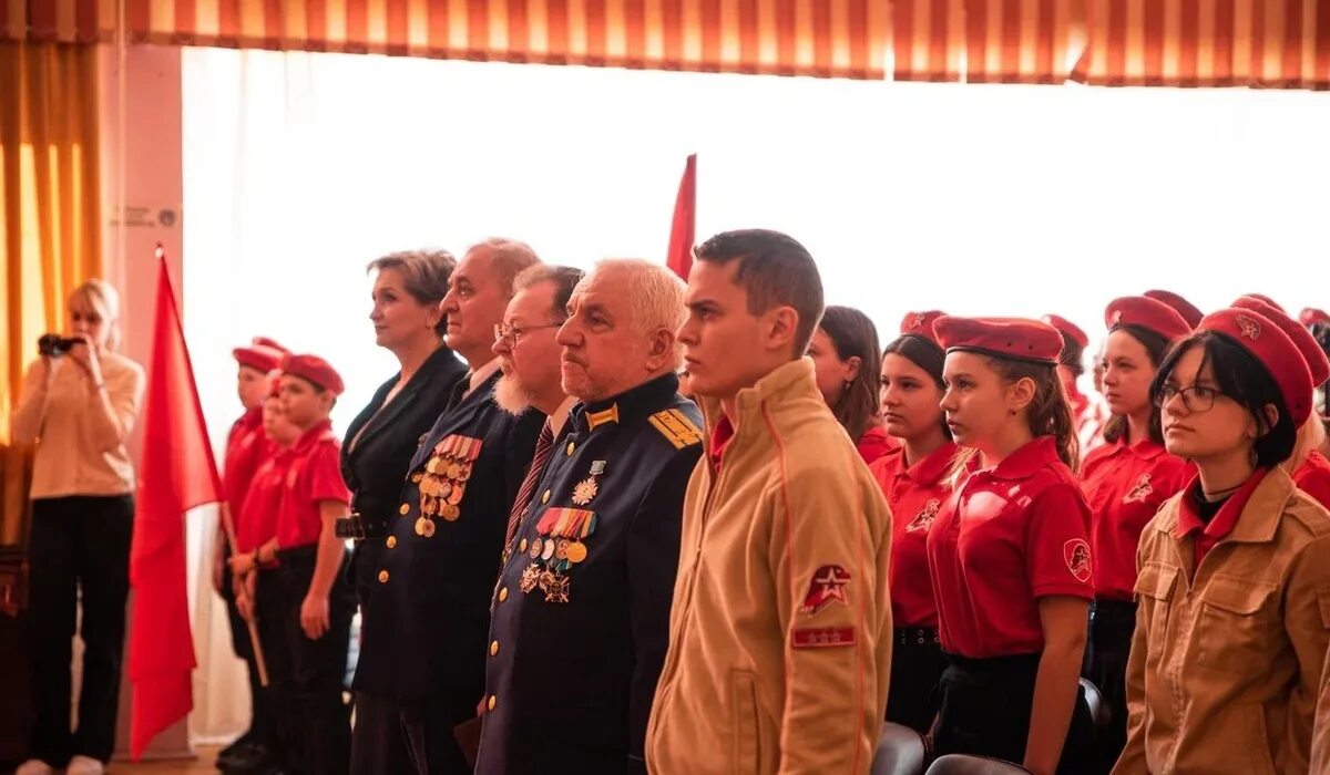Новости курска. Гуманитарная помощь. Камуфляж всу украины 2022. Встреча с родственниками. Новости с передовой курск.