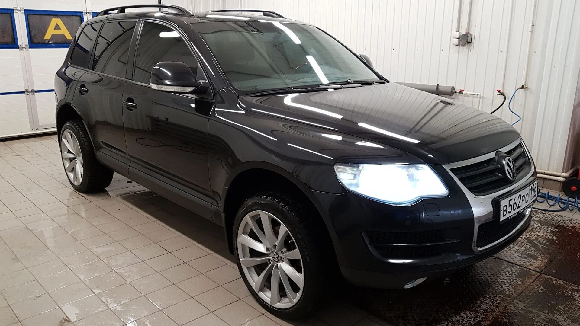 Туарег 2008 2.5 дизель. Туарег 2,5 дизель 2008 individual. Туарег 2023 черный. Volkswagen Touareg 450 л.с 6.0 л Нефтеюганск.