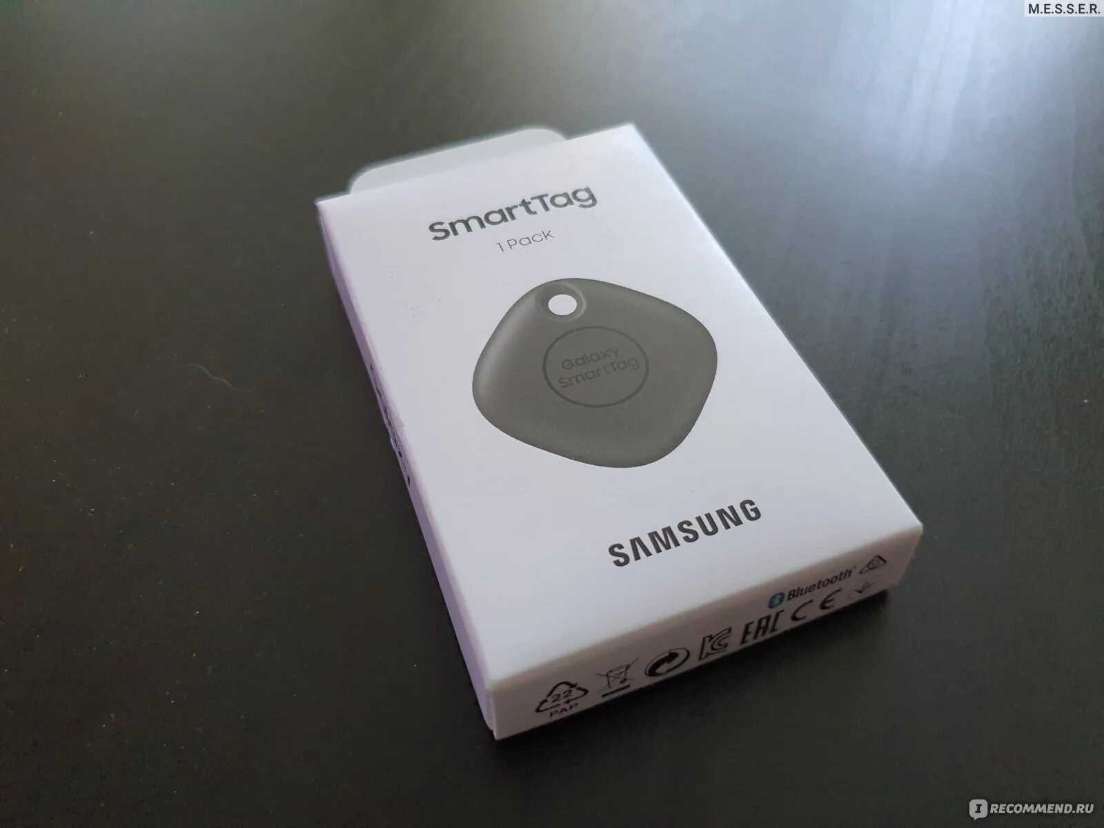 Умная метка. Метка Galaxy SMARTTAG. Метка самсунг tag коробка. Беспроводная метка Samsung SMARTTAG черный что это. Метка самсунг цена.