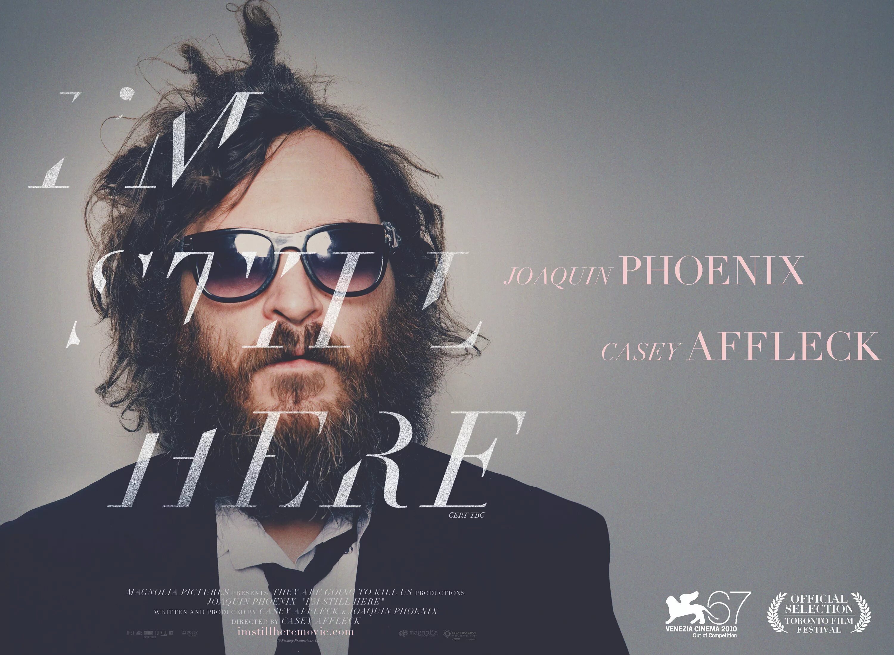 Хоакин феникс 2010. I still here песня. I still here песня. Im_still_here приват. I am still here.