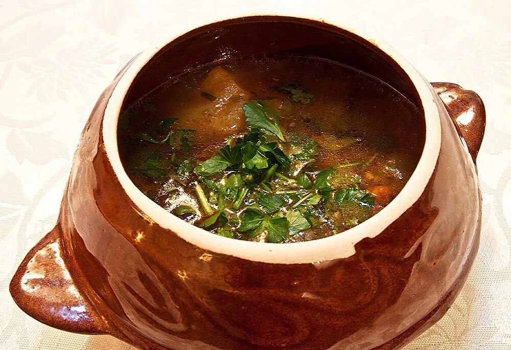 пити из баранины в горшочках.