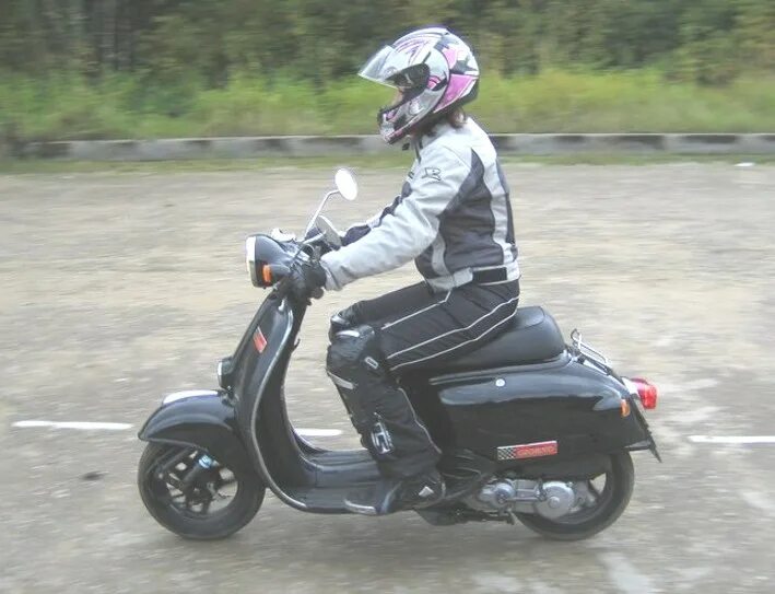 скутер для туризма. проверить скутер. проверить скутер. Peugeot speedfight 2. Suzuki lets 2 2003.