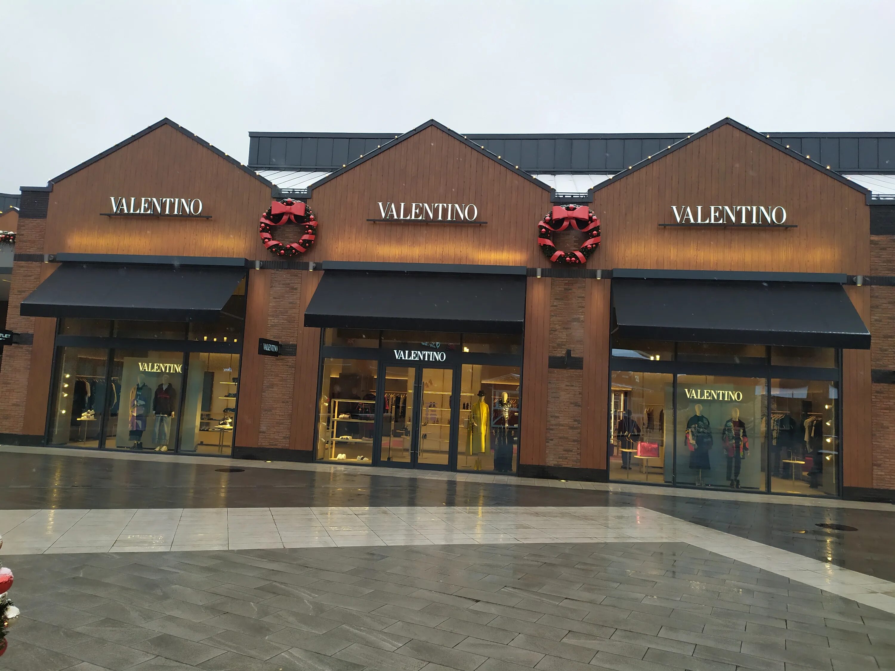 метрополь бутик валентино. валентино цум. модный дом валентино в италии. Valentino метрополь. цум аутлет архангельское.