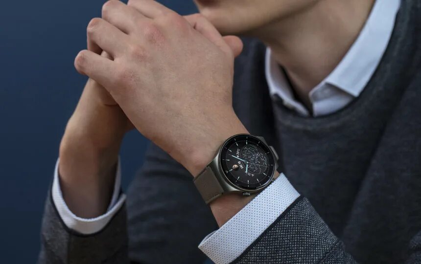 Huawei watch gt 4 белый. Huawei watch 3 на руке. Huawei watch 2 Pro. Huawei watch gt 3 на руке. Huawei watch gt3 46 на руке.