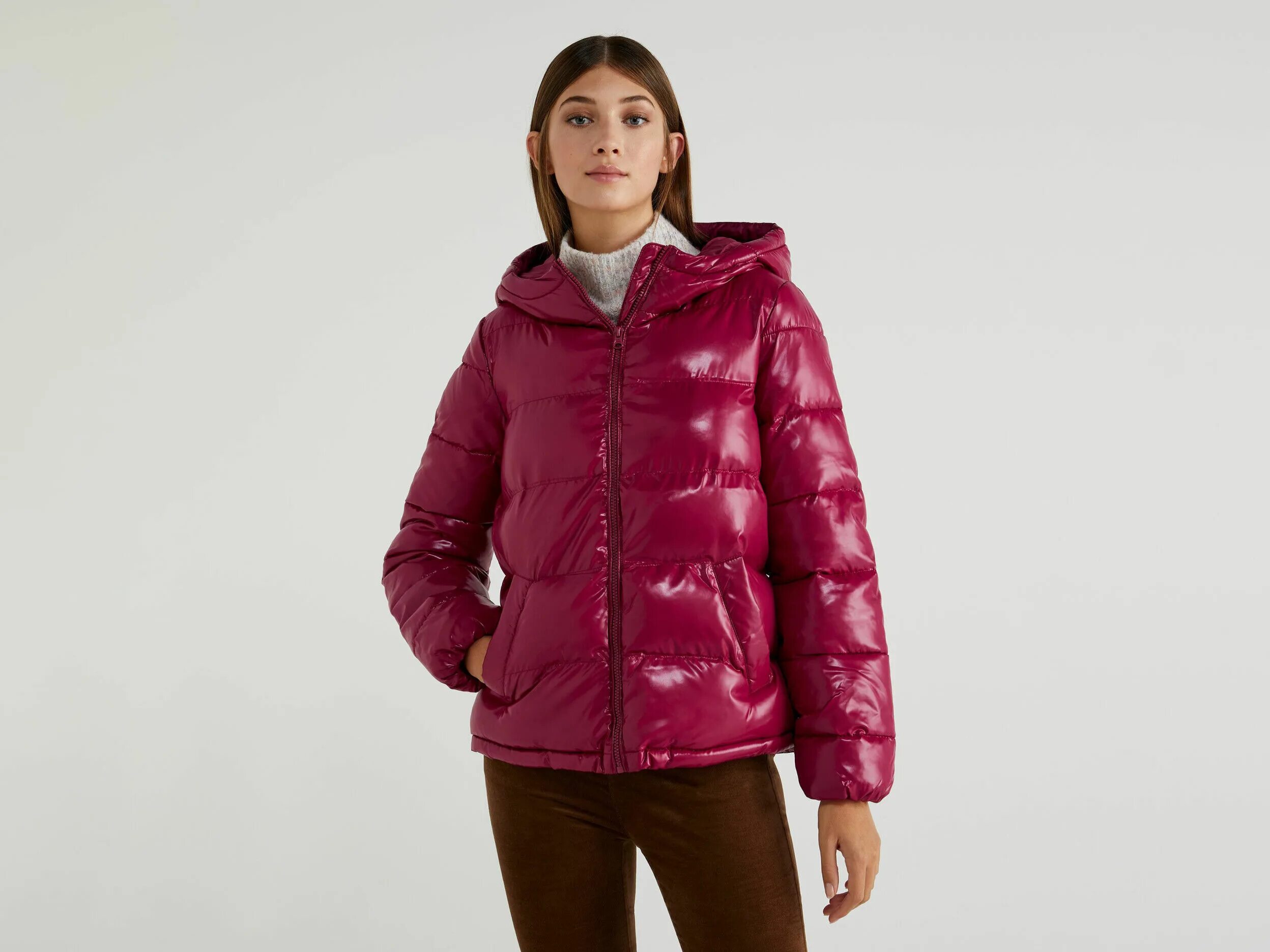 Оранжевая куртка женская бенеттон. Куртка бенеттон. Benetton женская. Бенеттон куртка женская красная. United colors of benetton куртка женская.