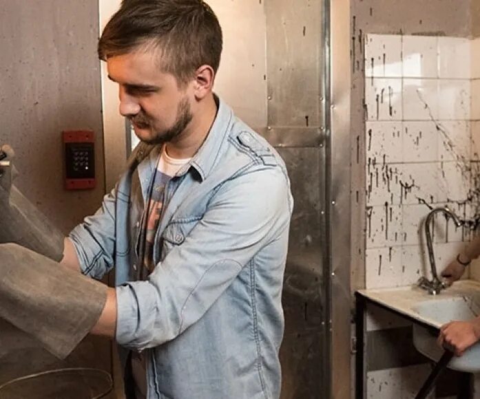 Квест жесть брянск. Логово страха квест брянск.