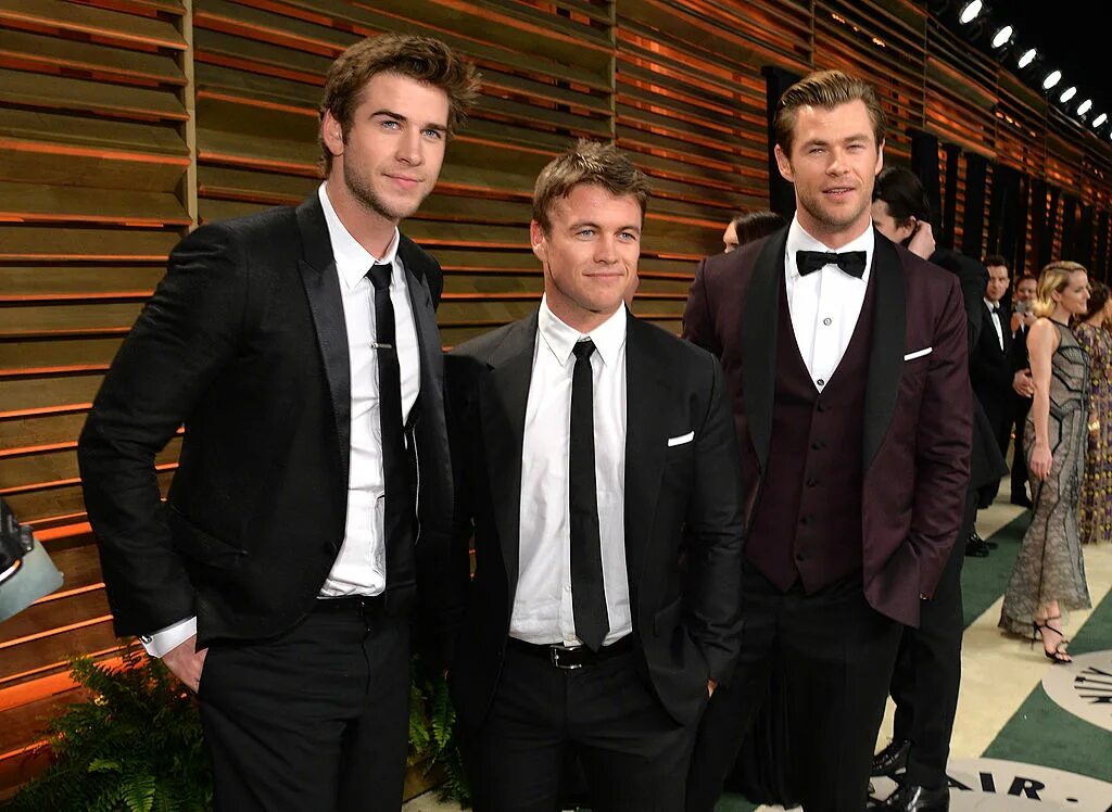 Дин и сэм винчестеры. Братья х. Чарли карвер и макс карвер. Братья сериал 2021. Группа groove armada.