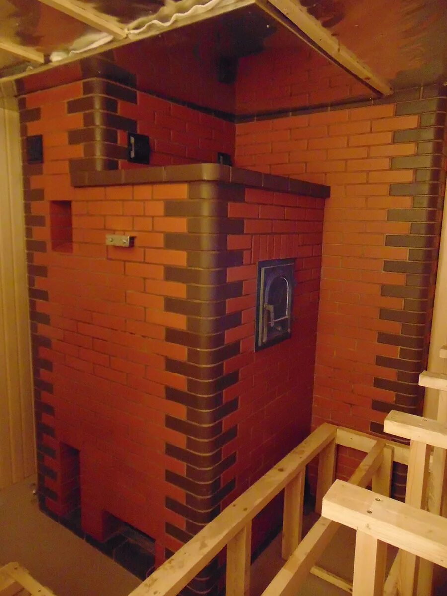 деревенская банная печь из кирпича. печь для бани из кирпича. печь для бани кирпичом фото. каменная баня. кирпичная банная печь каменка.
