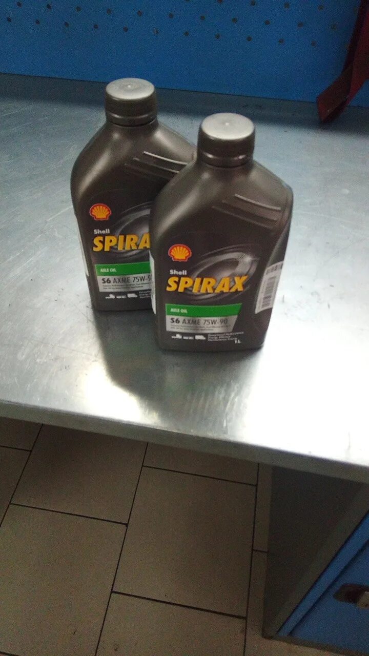 Shell Spirax AXME 75w90 1 литр. Lv 75w-90 задний редуктор. Масло в задний редуктор w204. Масло в задний редуктор c280. Каптива масло в редуктор