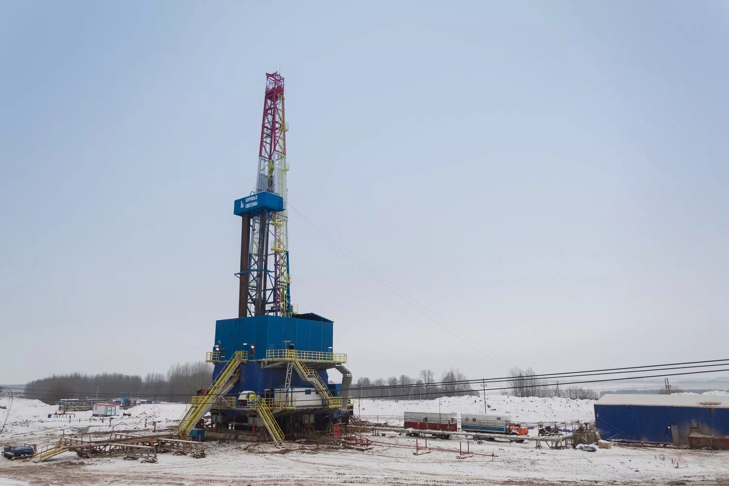 алмазное бурение под вентиляцию. сск нефтеюганск. квартира буровой. красноленинская группа нефтяное месторождение. алмазное бурение бризер.