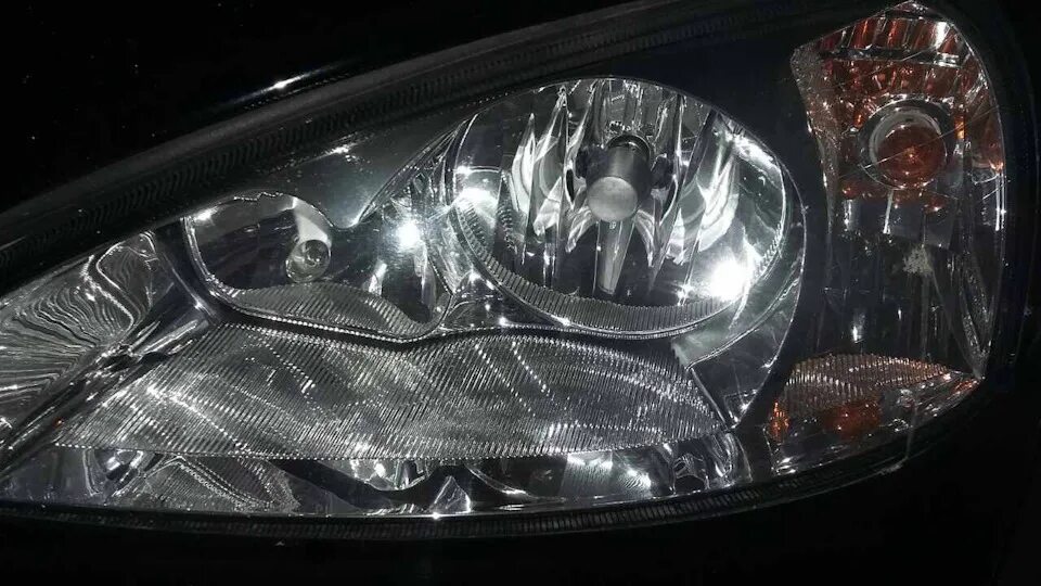 Lancer 9 ксенон японские фары. Как отличить фару оригинал. Птф киржач ваз 2110 h3. Маркировка фар лансер 10. Как отличить фару оригинал.