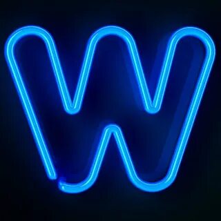 W фото