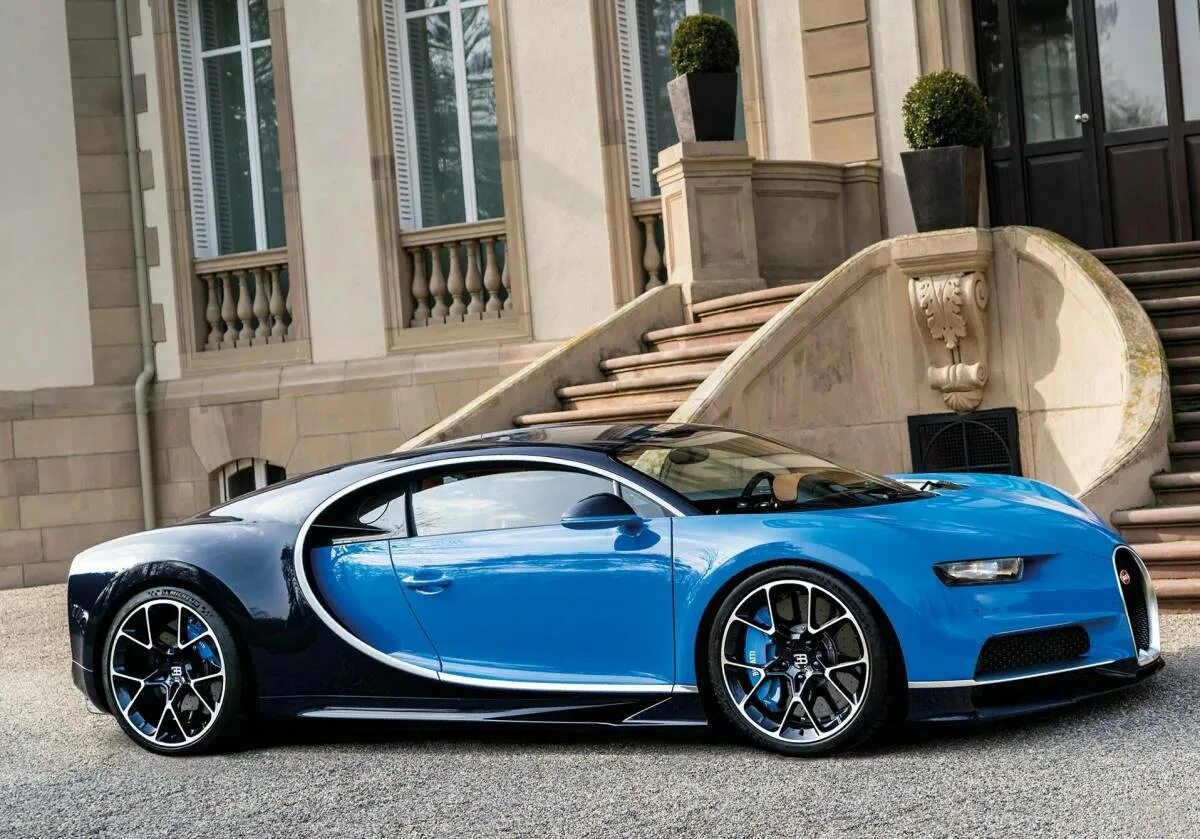 Бугатти шерон. Бугатти шерон. Бугатти шерон супер спорт. Бугатти шерон супер спорт. Бугатти шерон 2022.