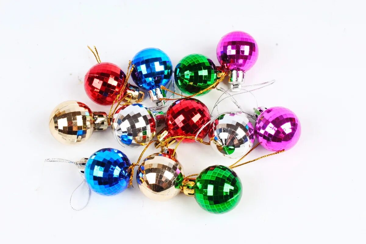 Шар елка интернет магазин игрушек. Новогодние игрушки 8 штук. Елочные шары. Елочные игрушки шары стеклянные. Набор ёлочных игрушек шары с зверями.