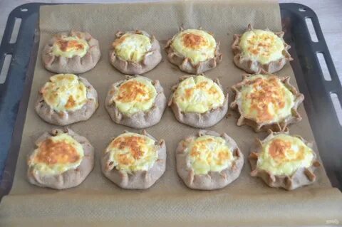Шаньги из ржаной муки с картошкой