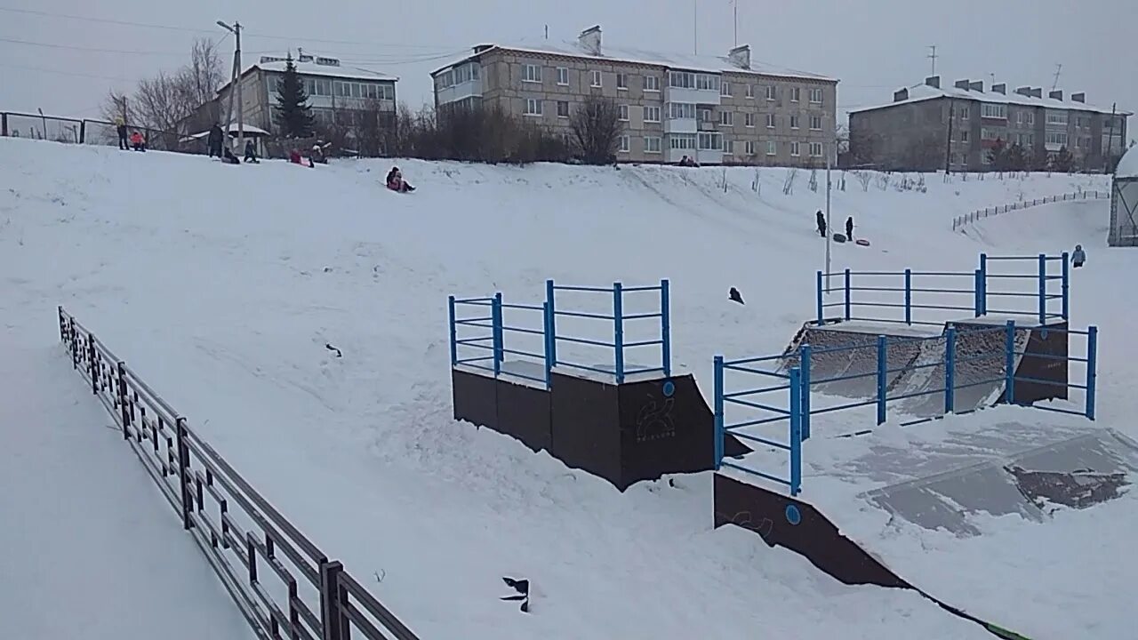 Ирбит зимой. Стадион пионерский ирбит. бассейн ирбит пионерский. ирбит пионерский зимой. горки на пионерском ирбит.