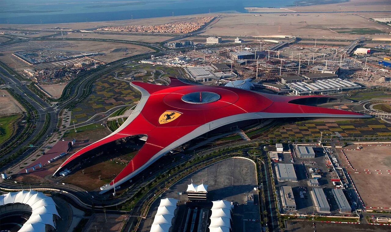 Парк феррари в дубае. Феррари парк Абу Даби. Парк развлечений Ferrari World (остров яс, Абу-Даби). Феррари парк Абу Даби аттракционы. Музей Феррари в Абу Даби.