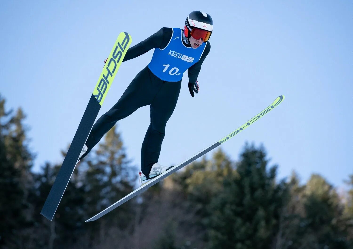 Skiing track. Лыжное двоеборье трамплин. Лыжное двоеборье 2022. Маккензи прыгун с трамплина. Что такое лыжное двоеборье в спорте.