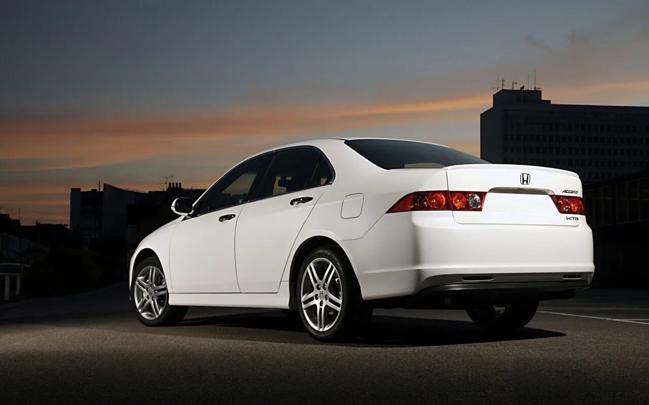 Accord machine. Хонда аккорд 2007 спорт. honda accord sport 2011. хонда аккорд 7 white. тойота аккорд 2008.