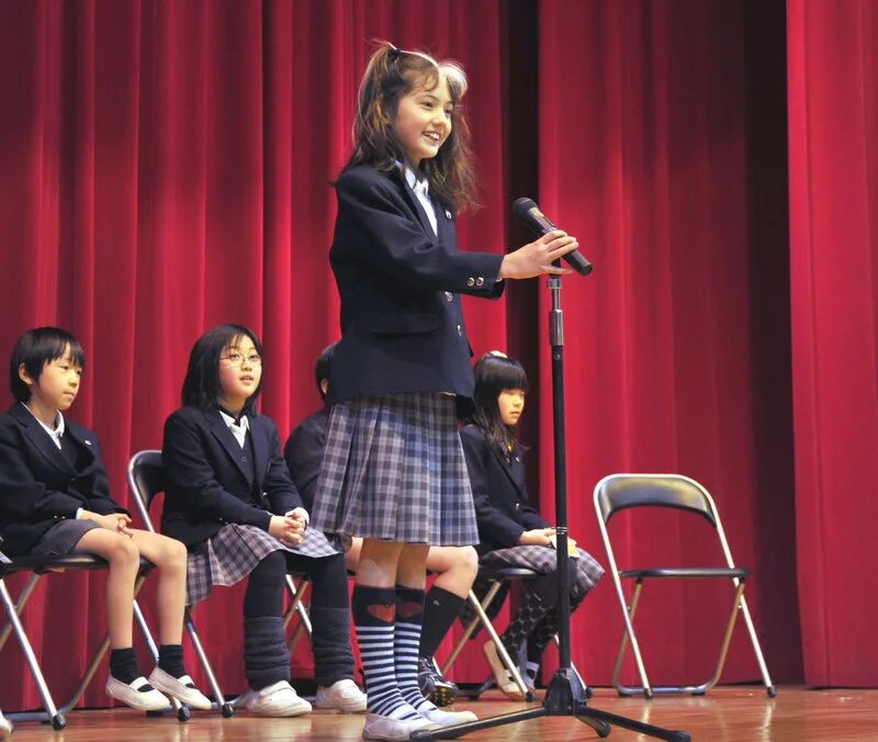 Япония школы видео. Columbia International School, Токио. Японские школьники. Школа в Японии. Тока школа.