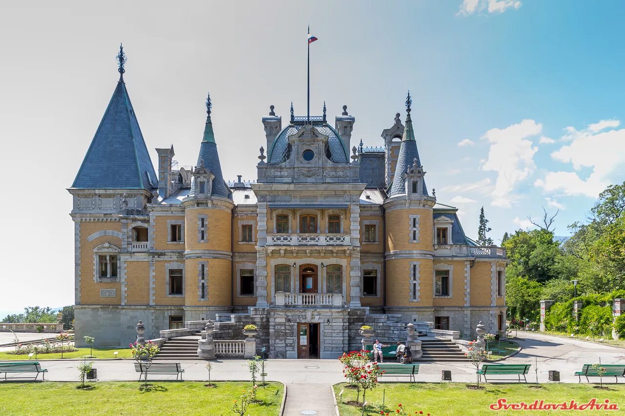 Край дворец. Замок в краснодарском крае. Массандровский дворец массандра. Край дворец. Край дворец.