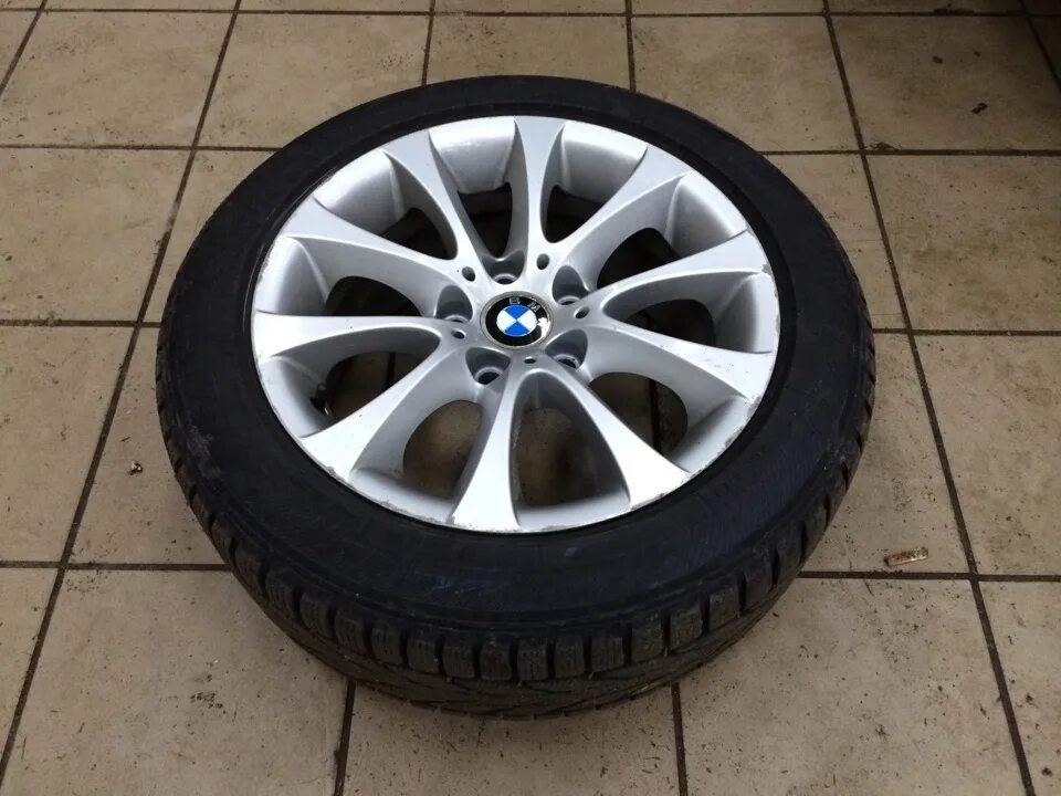 Колесо 225 50 r17. BMW e90 r17 225 50. 225/50/17 На BMW. 225 50 17 BMW зимняя. 225 50 17 BMW зимняя f40.