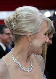 прически для пожилых женщин на длинные волосы