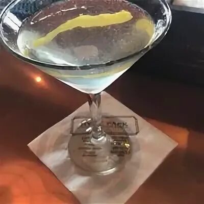 Хайд меню. Сапфировый мартини. Коктейль Sapphire Martini $3 тысячи. Сироп для мартини Dry. Как подают мартини драй в ресторанах.