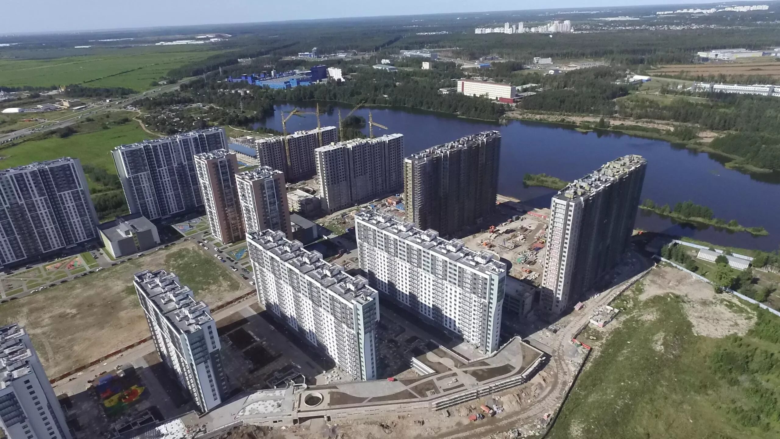 Жк шуваловский в контакте. Шуваловский карьер Санкт-Петербург. Шуваловский карьер саб. ЖК Шуваловский ЛСР. ЖК Шуваловский парк Санкт-Петербург.