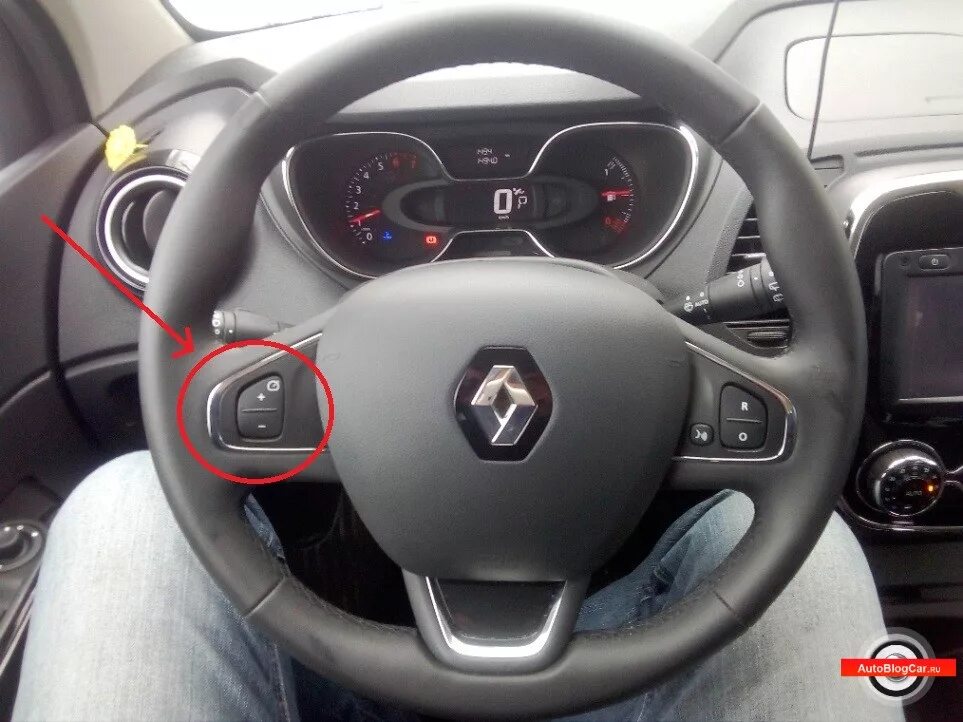 Duster круиз. Рено каптур круиз контроль. кнопка обогрева руля рено дастер. renault каптур обогрев руля. подогрев руля рено дастер 2025.