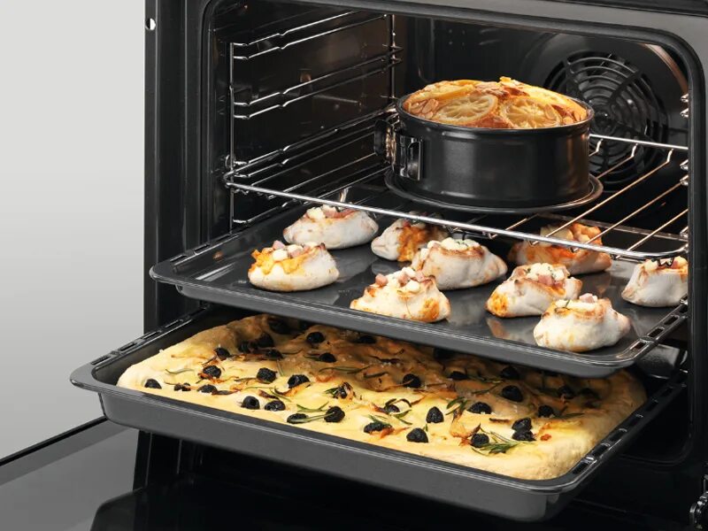 Cook oven. Духовой шкаф Electrolux eob2100cox. Духовка Электролюкс EOB 2100. Гриль в электрической духовке. Гриль в духовке Electrolux.