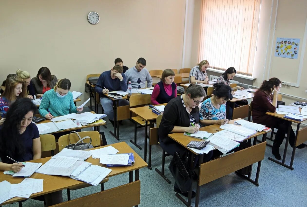 Центр занятости предлагает обучение. Переобучение безработных. профобучение безработных. профессиональная подготовка безработных. переобучение в центре занятости населения.