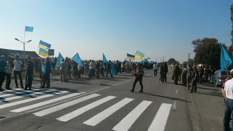 Блокада крыма. Крым в блокаде 2014 год. Новости Крыма сегодня свежие что произошло на границе Чонгар.