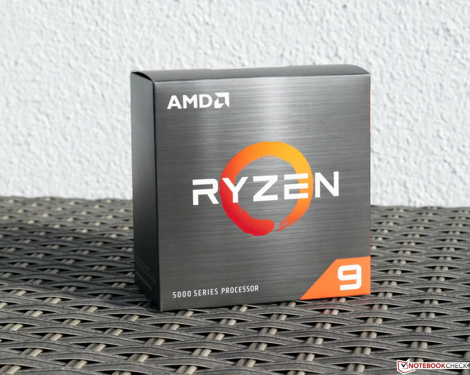 Amd ryzen 9 5900x купить. Ryzen 9 5900x. Ryzen 7 5800x. Процессор AMD Ryzen 9 5900x Box. Lenovo Xiaoxin Pro 14 32гб+1тб AMD ryzen7 7840hs.