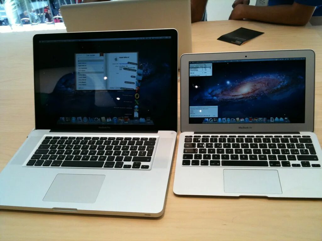 Эйр 11. Макбук АИР 15. MACBOOK Air 11. MACBOOK Air 11 vs 13. Макбук Эйр 13 и 15.