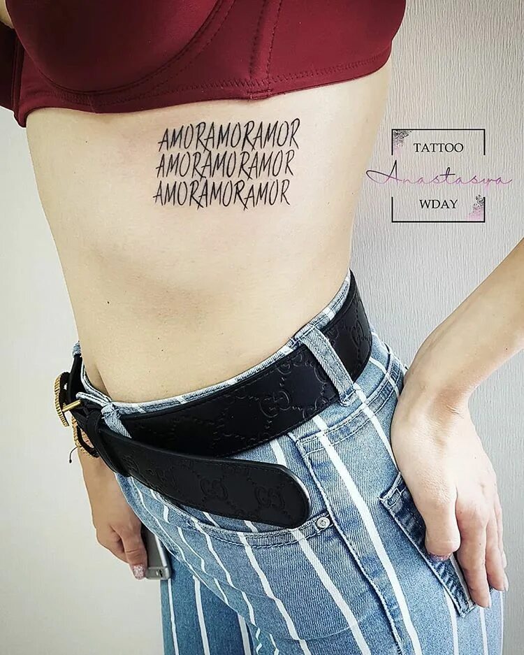 Аморе тату эскиз. Татуировка amore. amore тату эскиз. тату надпись amor. тату надпись аморе.
