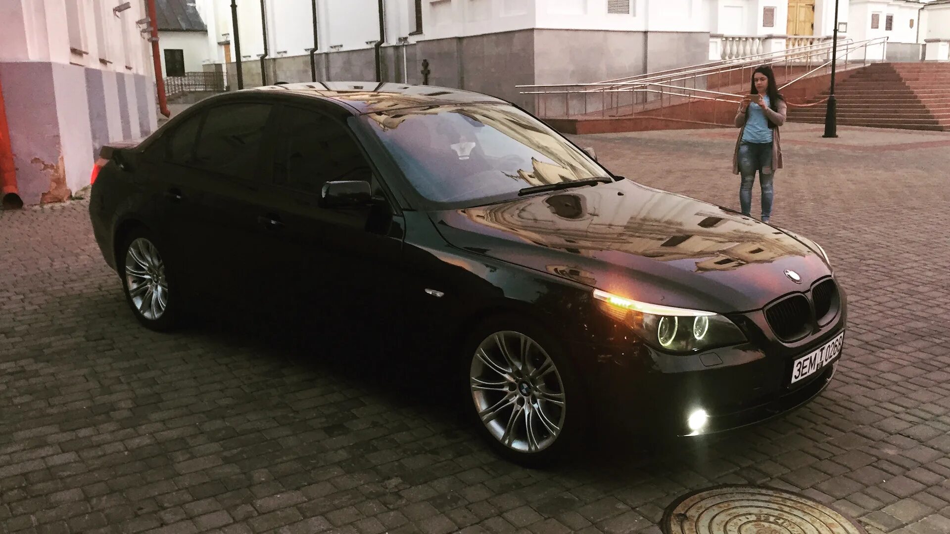 Е60 3.0 дизель. БМВ е60 530d. BMW 5 Series e60 530d. БМВ 530 е60 3004. Диски 530d BMW.