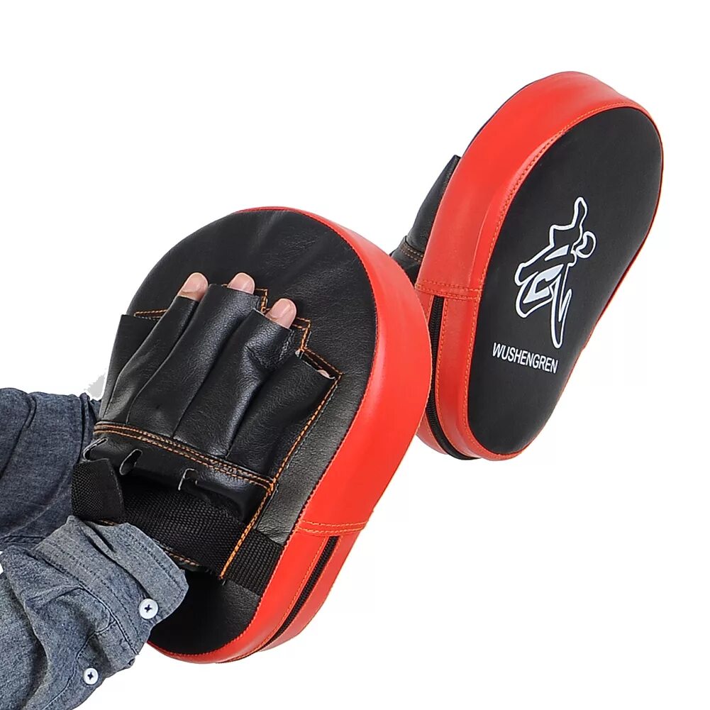 Лапа для карате. Как называется штука которой бьют. Стойка с боксерским мешком mb 7. Шипованный кастет. Спортивный инвентарь для каратэ.