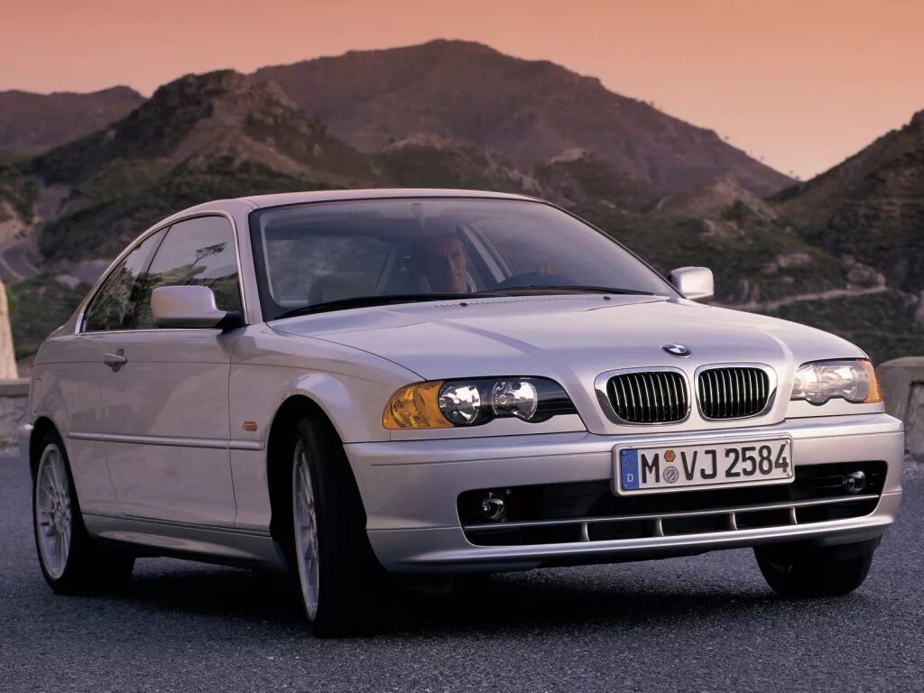 Бмв е46 купе. Бмв 3 е46 2000. Bmw 3 e46) 318i. Bmw 330i e46. Бмв е46 1999 года.