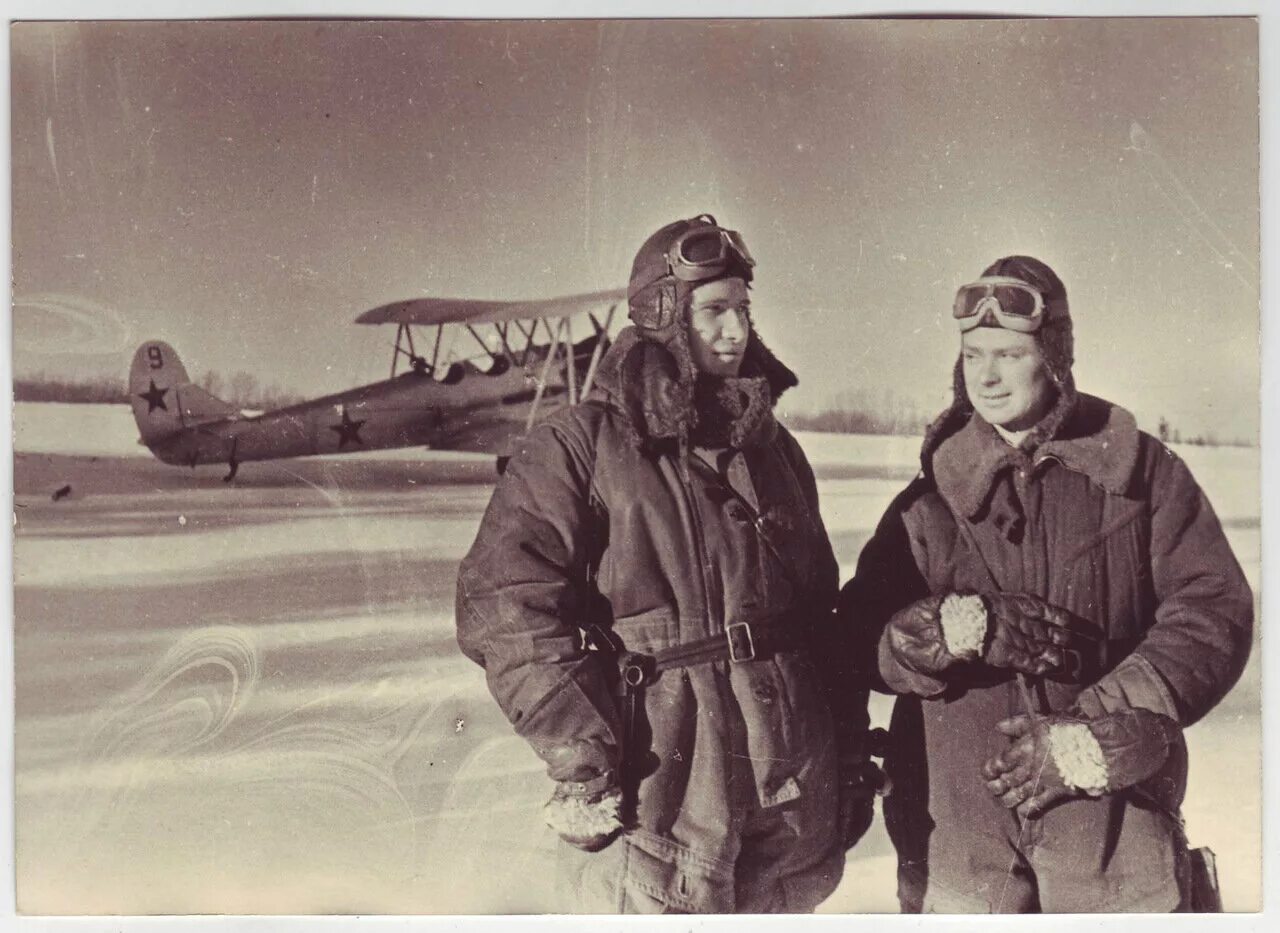 Шмидт экспедиция на северный полюс. Водопьянов спасение челюскинцев. Черевичный летчик. Пивенштейн борис абрамович. Летчик ан-2.